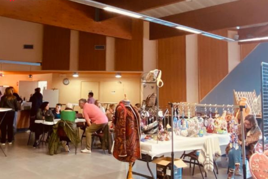 Marché des artisans à Sommesous : démonstration des pompiers et stands artisanaux à découvrir